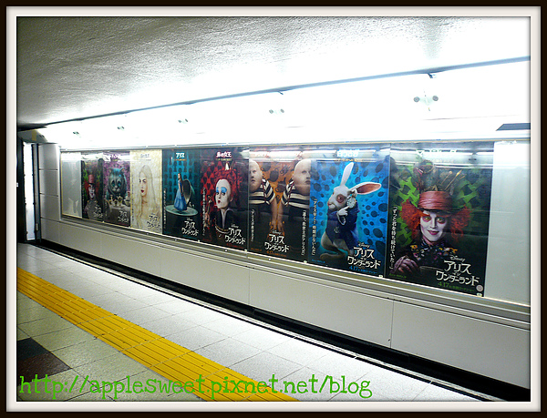 2010.04.20--新宿車站地下道 2010.04.20--新宿車站地下道