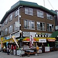 DAY2-030-支芴湖旁小吃店全景.jpg