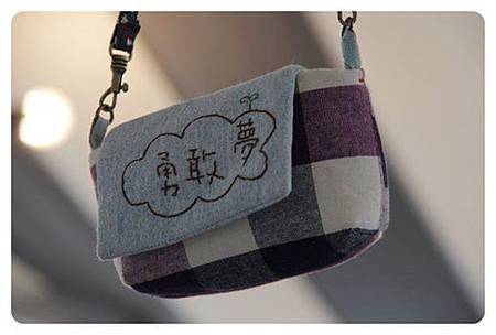 100 這不是新作品,卻是ㄧ開始就想好作為第100個作品的照片。手作開始是興趣,堅持下去是夢想,謝謝每一個你們。 100 這不是新作品,卻是ㄧ開始就想好作為第100個作品的照片。手作開始是興趣,堅持下去是夢想,謝謝每一個你們。