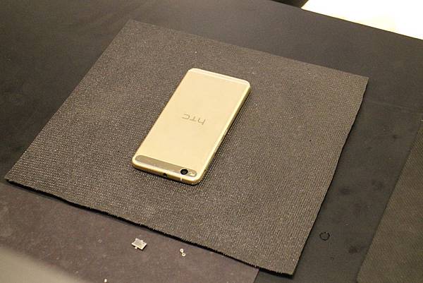 1061226-947修手機-03 1061226-947修手機-03