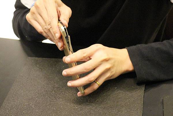 1061226-947修手機-16 1061226-947修手機-16