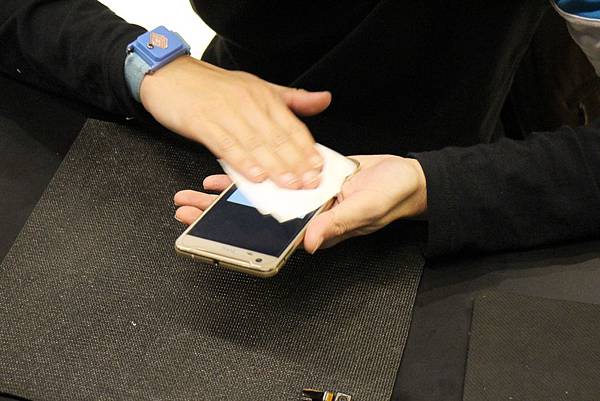 1061226-947修手機-17