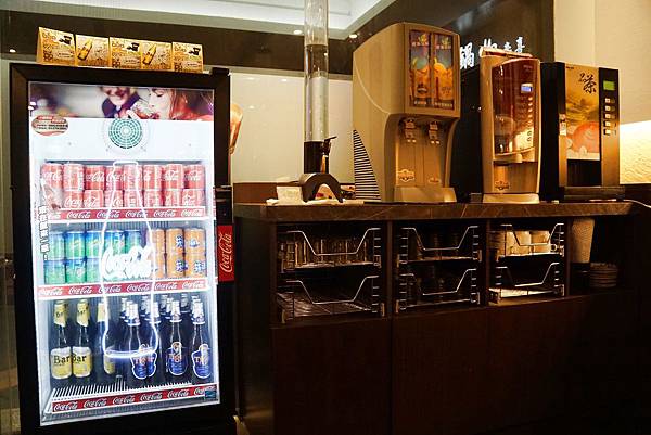 飲料區1.jpg