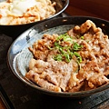 牛燒肉丼1.jpg