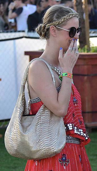 Coachella-2014-Handbags-10.jpg