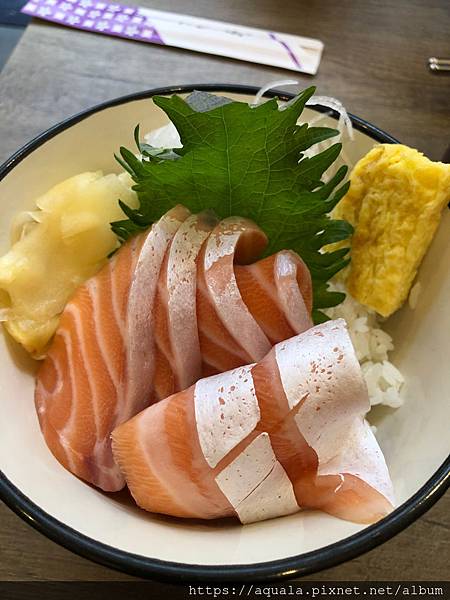 暖暖想不到小食堂的鮭魚丼飯