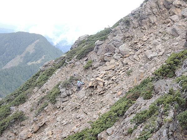 下山繞平路，就可以看出上山爬錯的路線有多辛苦orz