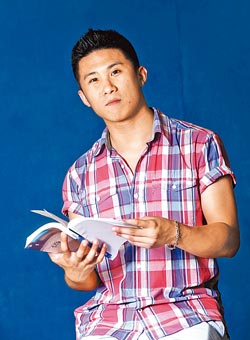 詩人羅毓嘉 詩人羅毓嘉