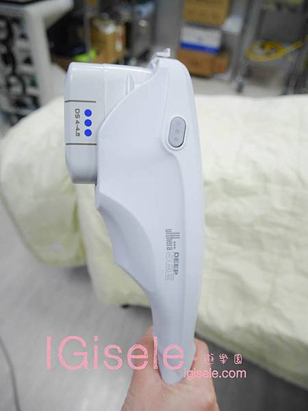 做了電波拉皮+音波拉皮 全臉跟眼週.眼皮鬆弛、法令紋下垂、雙下巴的人可以看這篇心得10.jpg 做了電波拉皮+音波拉皮 全臉跟眼週.眼皮鬆弛、法令紋下垂、雙下巴的人可以看這篇心得10.jpg