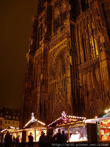 Place de la Cathédrale的聖誕市集 Place de la Cathédrale的聖誕市集