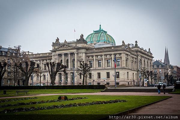 Strasbourg_Bibliothèque_nationale_et_universitaire_BNUS_février_2015-3