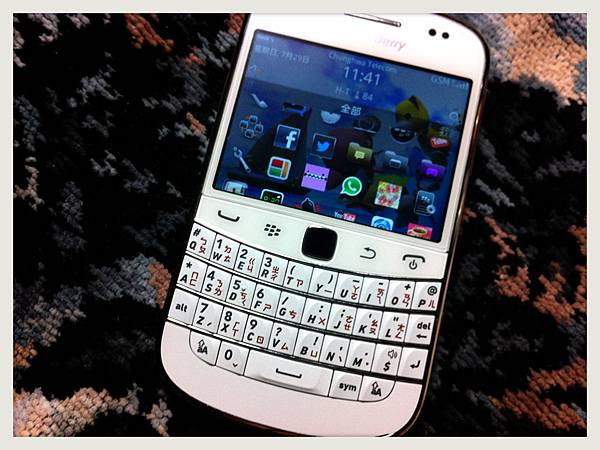 Blackberry 9900