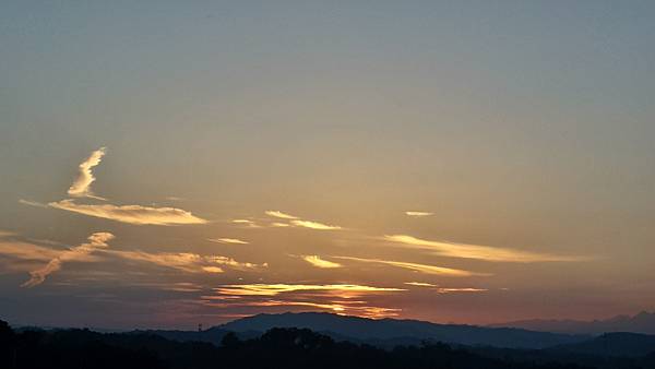 P_20160716_052420_1_HDR_p.jpg P_20160716_052420_1_HDR_p.jpg