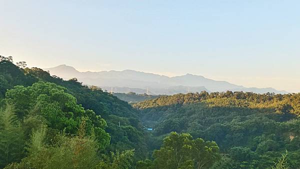 P_20160716_055323_1_HDR_p.jpg P_20160716_055323_1_HDR_p.jpg