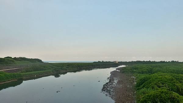 P_20160825_062206_1_HDR_p.jpg P_20160825_062206_1_HDR_p.jpg