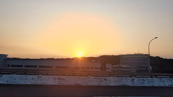 P_20160922_060914_HDR.jpg P_20160922_060914_HDR.jpg