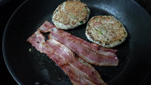 P_20160927_070439.jpg P_20160927_070439.jpg