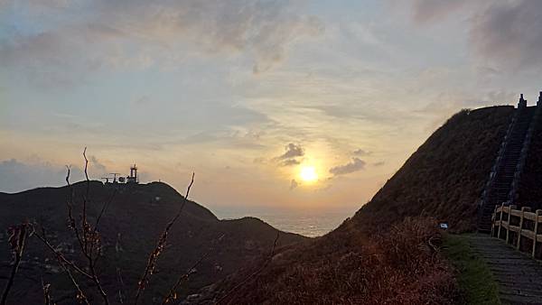 P_20161004_060138_HDR.jpg P_20161004_060138_HDR.jpg