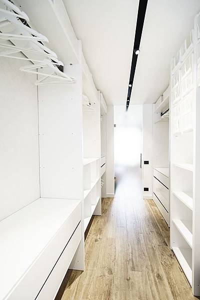 track-lighting-recessed (3).jpg