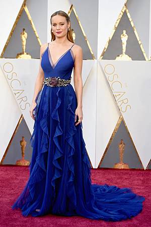 Brie-Larson-Oscars-2016 (2).jpg