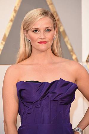 Reese-Witherspoon--2016-Oscars--01-662x996.jpg