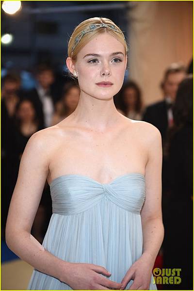 Elle Fanning02.jpg