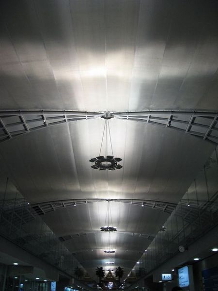 曼谷機場天花板