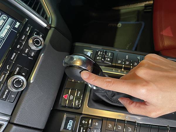 台北中古車行新手購買中古車10大常見QA走訪棋勝汽車實記 台北中古車行新手購買中古車10大常見QA走訪棋勝汽車實記