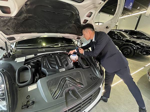 台北中古車行新手購買中古車10大常見QA走訪棋勝汽車實記 台北中古車行新手購買中古車10大常見QA走訪棋勝汽車實記
