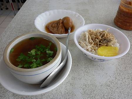 中華雞肉飯 中華雞肉飯