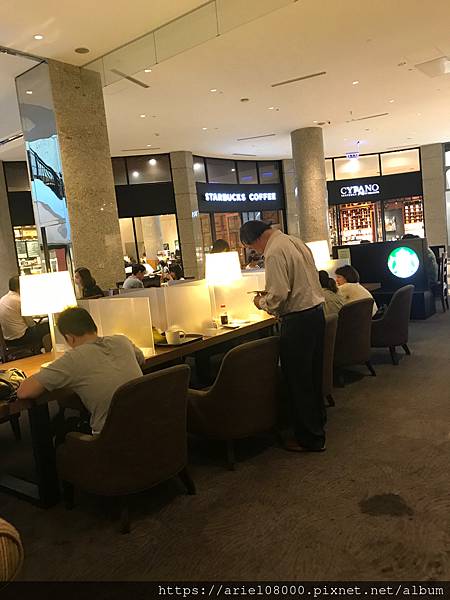 「台北美食」STARBUCKS 星巴克 (寶麗廣場B1門市)