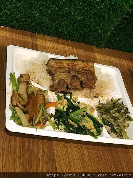 「新北美食」輔大醫院美食街--泰山區-新北市/金風牛肉麵/捷