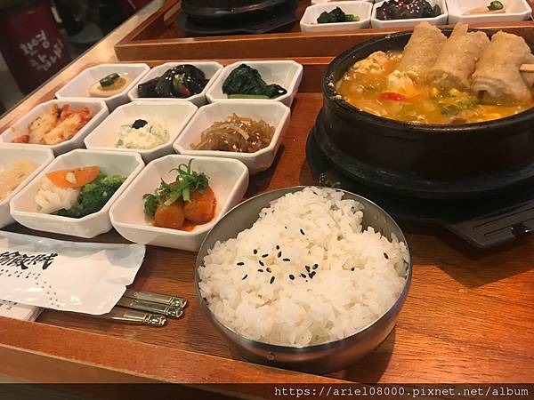 「台北美食」偷飯賊 밥도둑-信義區- (遠東百貨A13)/台