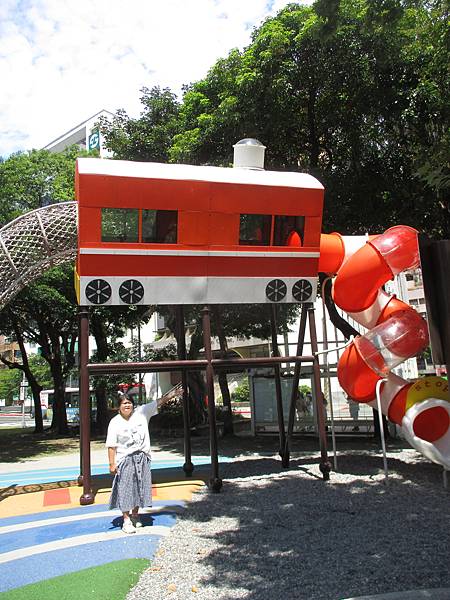 台北市/南港區/南興公園/飛天火車主題公園拍拍趣