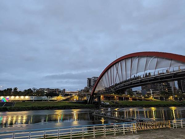 台北市/松山區/彩虹河繽公園/水舞欣賞