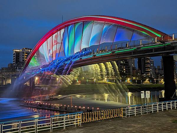 台北市/松山區/彩虹河繽公園/水舞欣賞