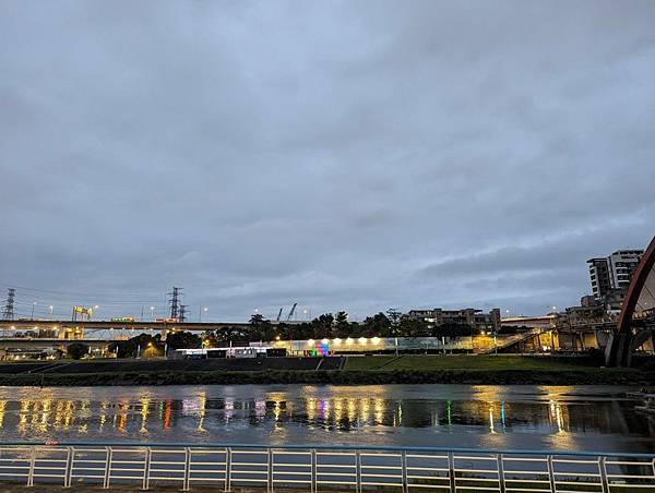 台北市/松山區/彩虹河繽公園/水舞欣賞