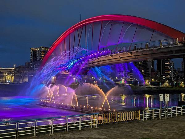 台北市/松山區/彩虹河繽公園/水舞欣賞