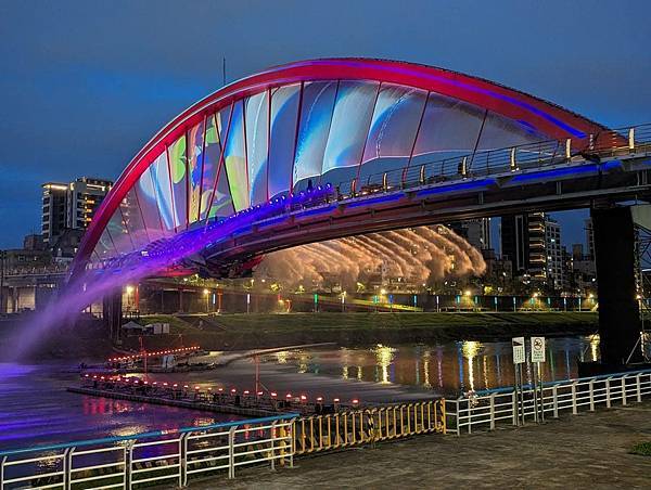 台北市/松山區/彩虹河繽公園/水舞欣賞