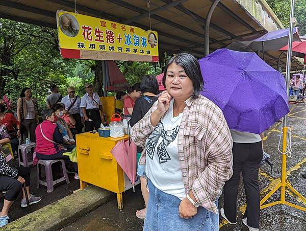 社區旅遊/宜蘭縣/礁溪鄉/五峰旗瀑布/雨中無法往上爬美食街加