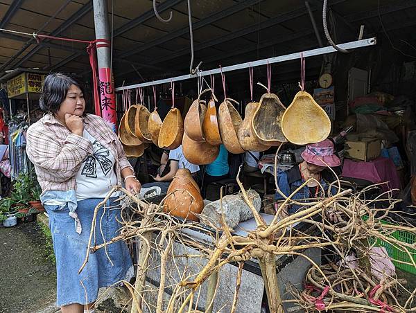 社區旅遊/宜蘭縣/礁溪鄉/五峰旗瀑布/雨中無法往上爬美食街加