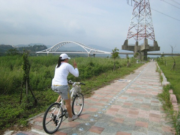37.大溪河濱自行車道.JPG