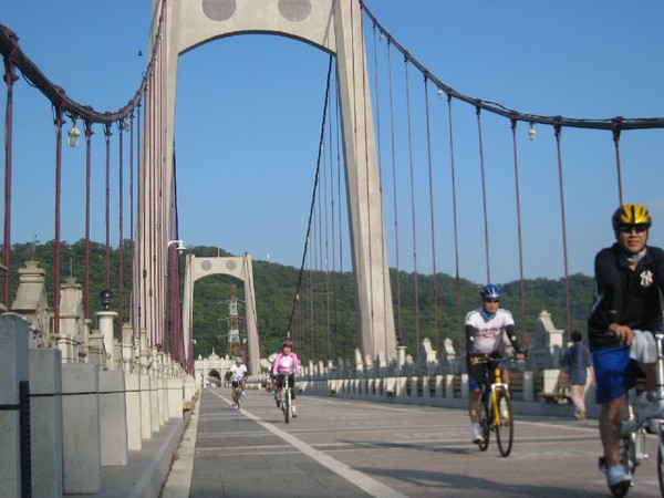 14.大夥陸陸續續抵達大溪橋.JPG