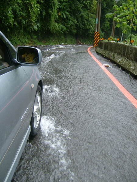 33.涉水而過.jpg