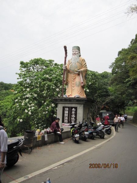 09.土地公公與桐花.JPG
