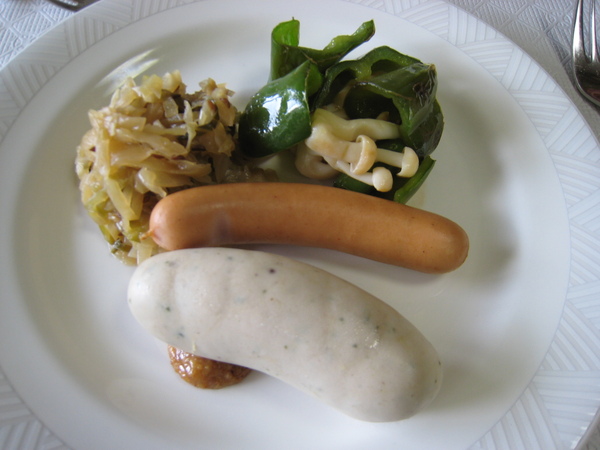 早餐的主食為德式香腸