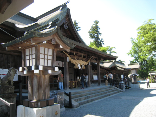 神社內