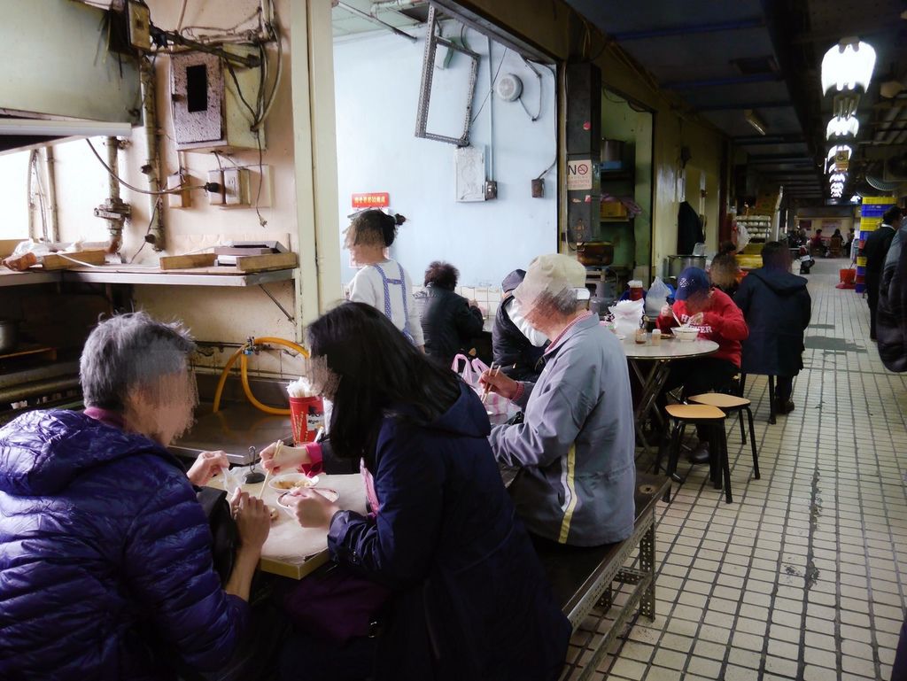 矮仔財滷肉飯