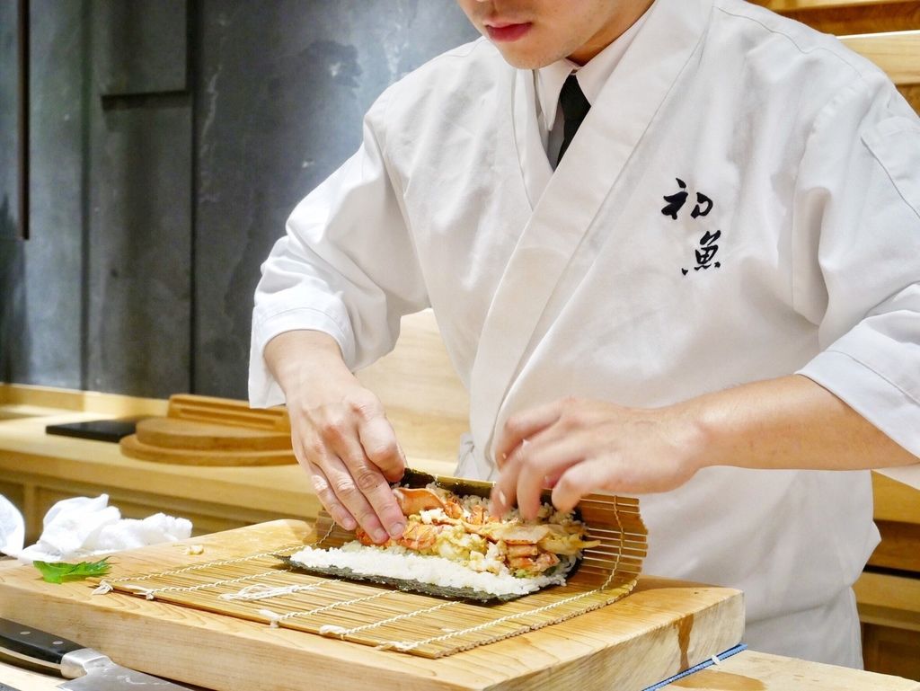 食記 信義 初魚料亭 無菜單日式料理 套餐 1500總共15道 有鮑魚 鮭魚 鰻魚 黑鮪魚 牡丹蝦 海膽 加點的和牛也是很厲害 Hello 食記 信義 初魚料亭 無菜單日式料理 套餐 1500總共15道 有鮑魚 鮭魚 鰻魚 黑鮪魚 牡丹蝦 海膽 加點的和牛也是很厲害 Hello
