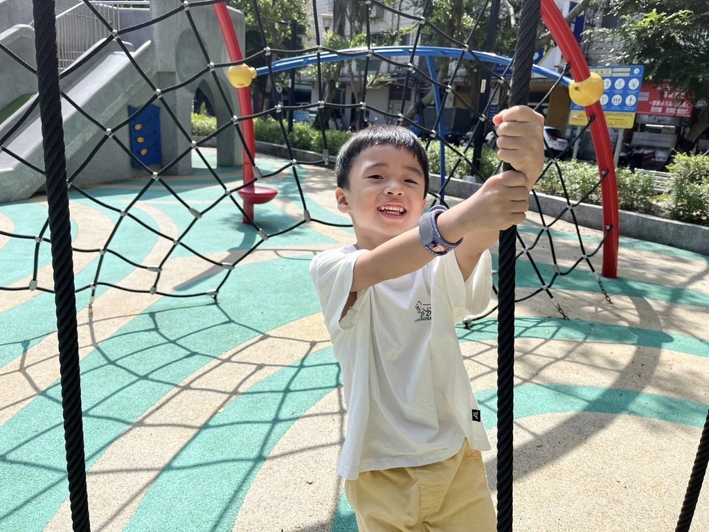 PARAKITO 法國帕洛天然防蚊噴霧長效防蚊超有感,成分 PARAKITO 法國帕洛天然防蚊噴霧長效防蚊超有感,成分